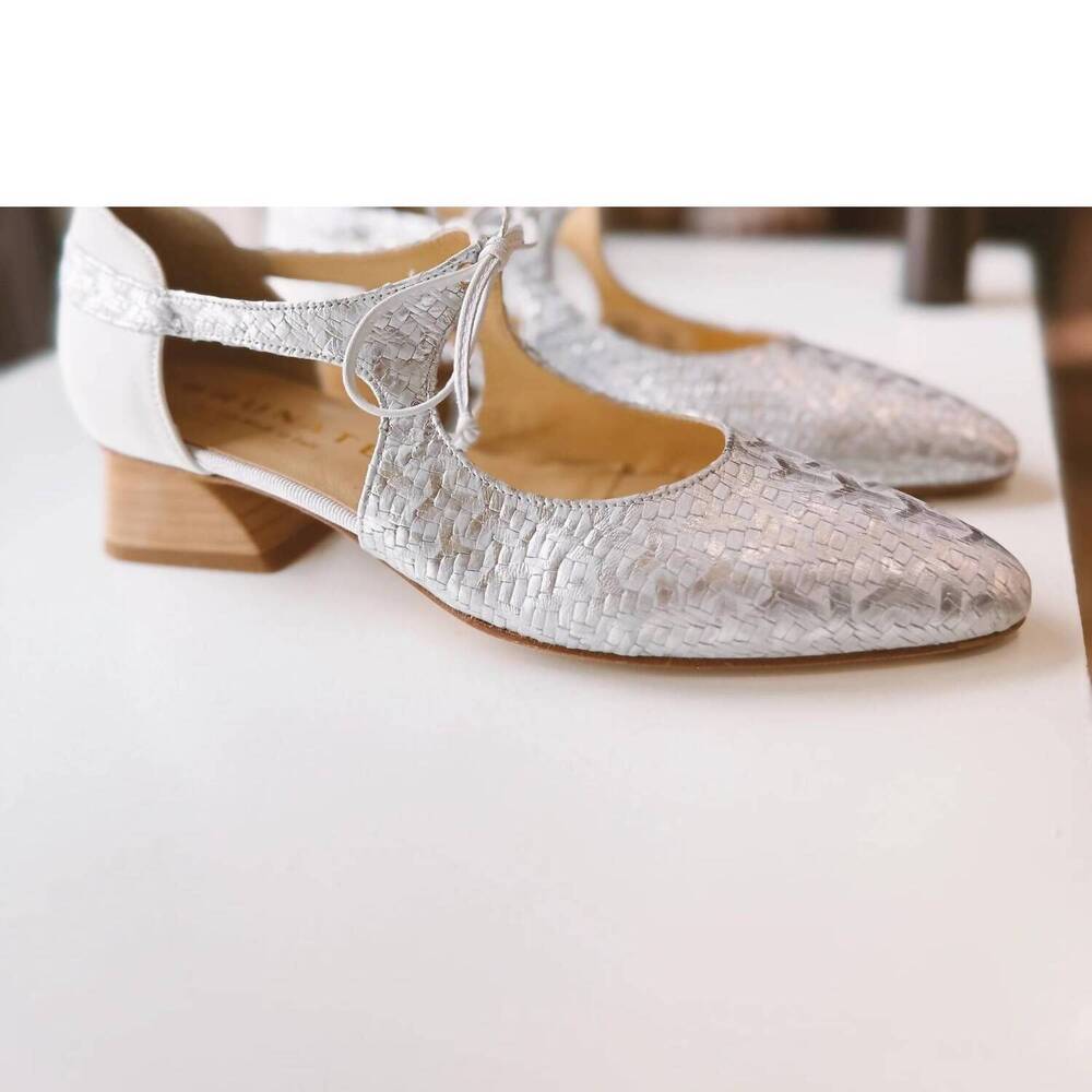 NEW BRUNATE women's braid sandal in silver/white